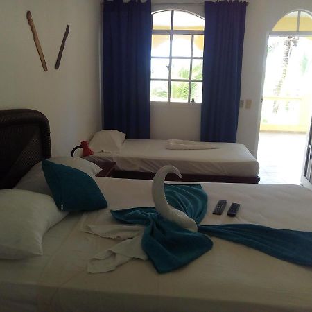 Hotel El Viejo Pirata Boca de Yuma Bagian luar foto