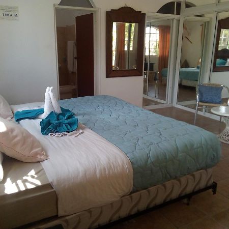 Hotel El Viejo Pirata Boca de Yuma Bagian luar foto