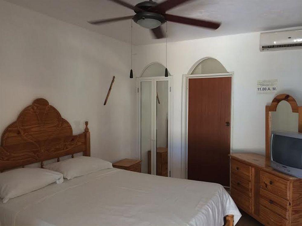 Hotel El Viejo Pirata Boca de Yuma Bagian luar foto