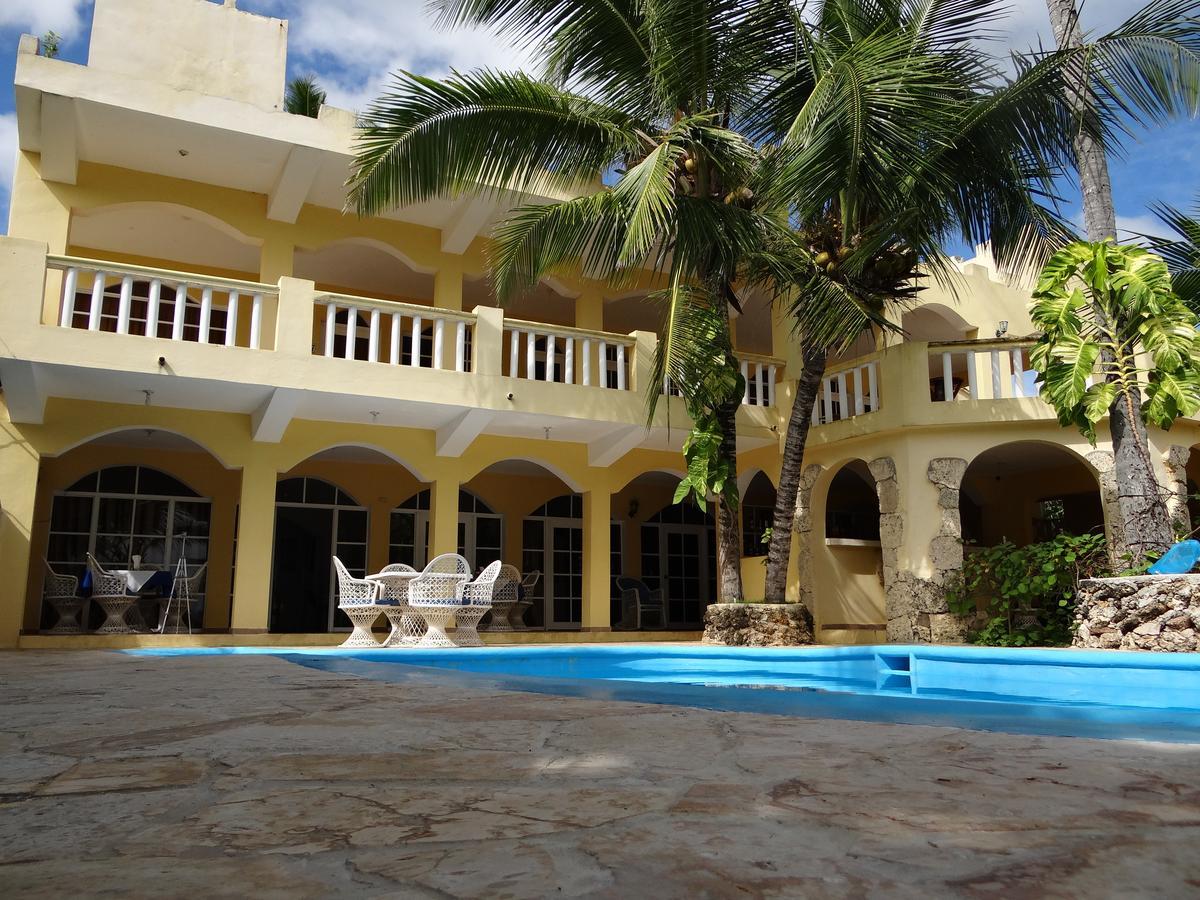 Hotel El Viejo Pirata Boca de Yuma Bagian luar foto