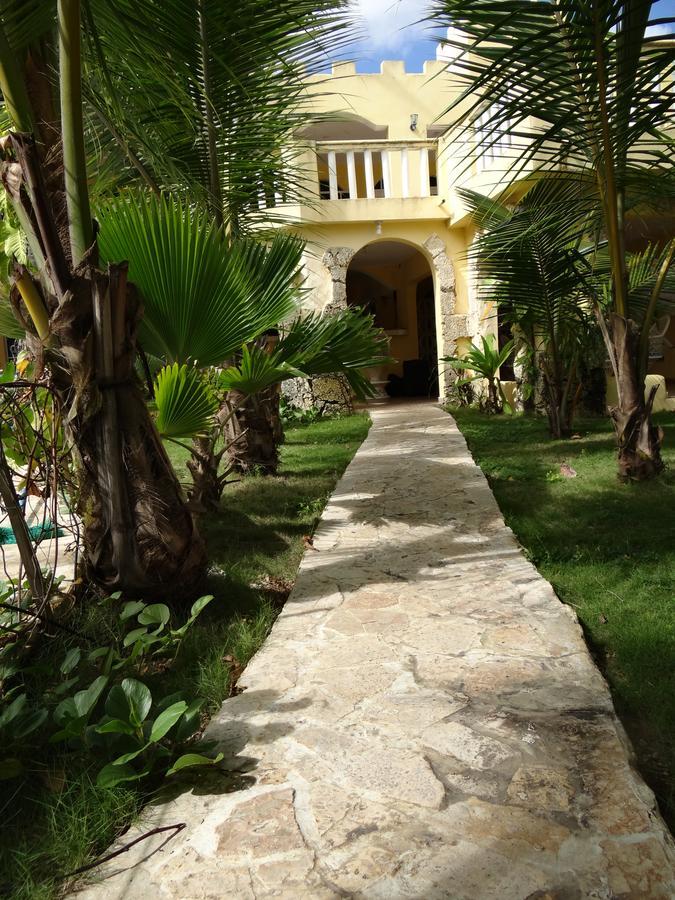 Hotel El Viejo Pirata Boca de Yuma Bagian luar foto