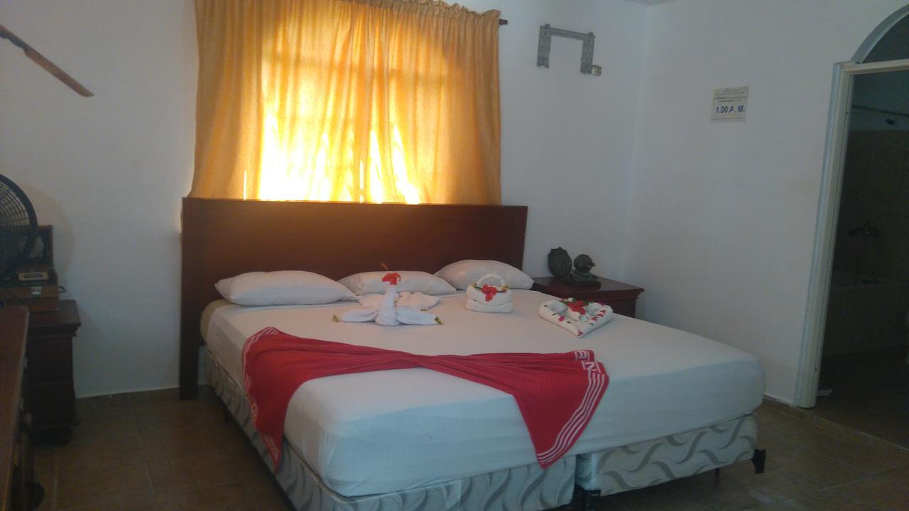 Hotel El Viejo Pirata Boca de Yuma Bagian luar foto