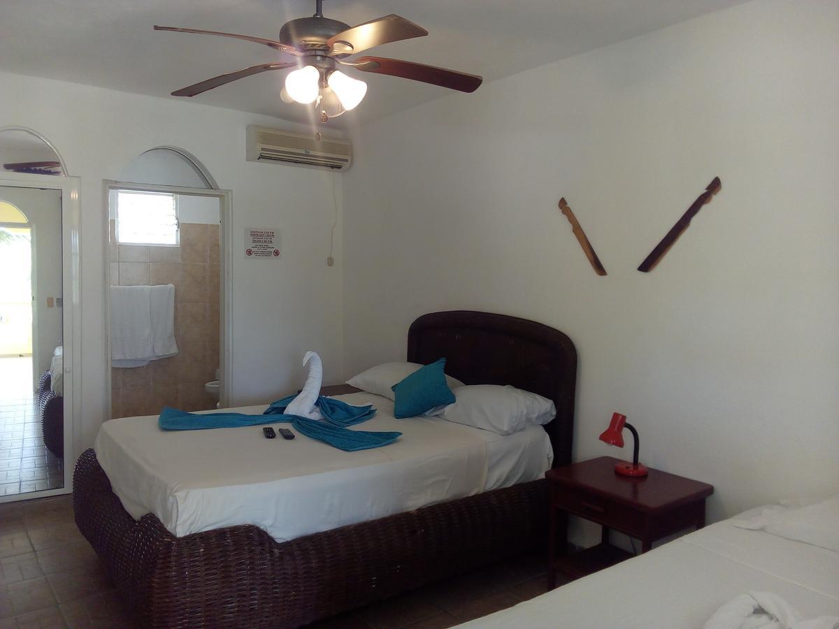Hotel El Viejo Pirata Boca de Yuma Bagian luar foto